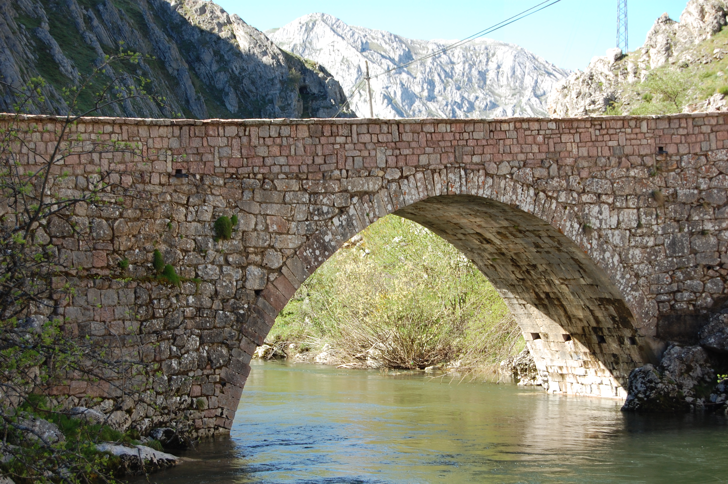 Puente en Villarin